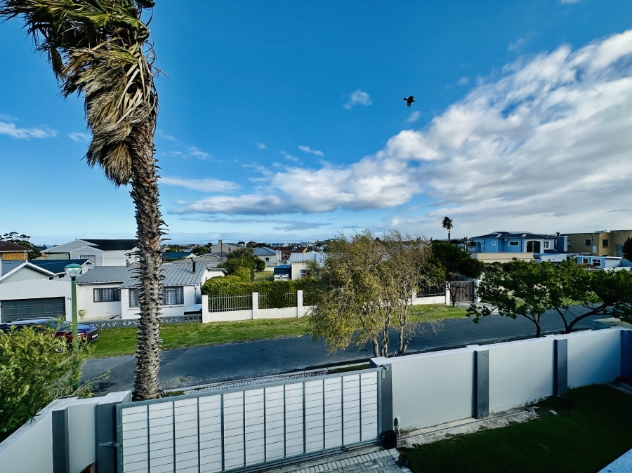 5 Bedroom Property for Sale in Onrus Western Cape
